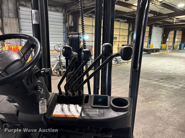 image for item FB5516 Toyota 8FGCU25 forklift