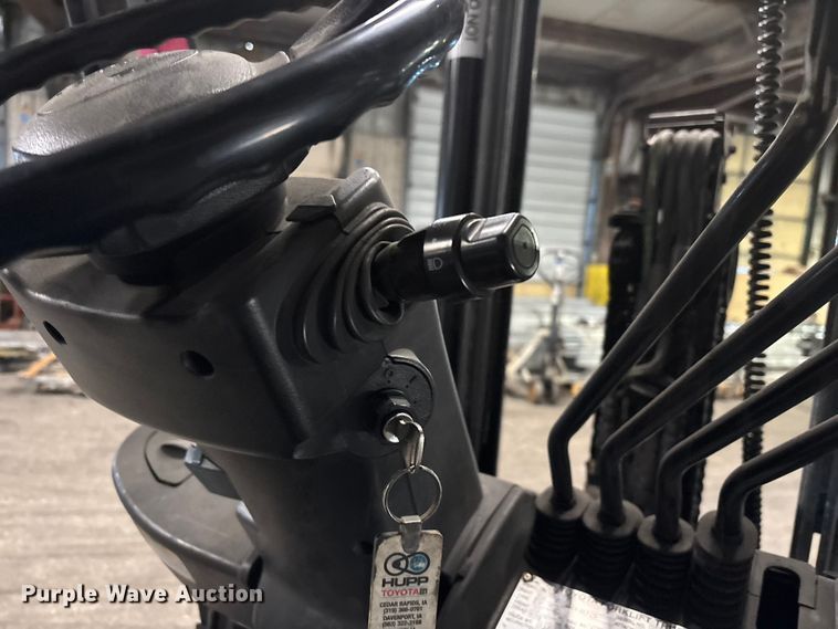 image for item FB5516 Toyota 8FGCU25 forklift