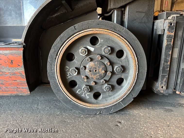 image for item FB5516 Toyota 8FGCU25 forklift