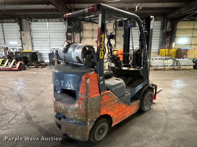 image for item FB5517 Toyota 8FGCU25 forklift