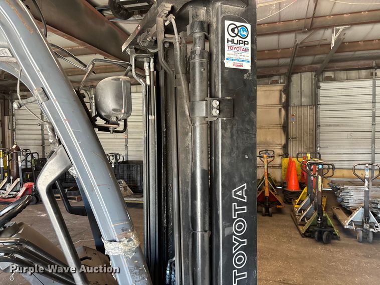 image for item FB5517 Toyota 8FGCU25 forklift