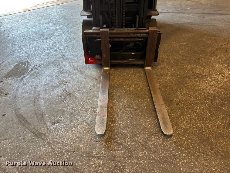 image for item FB5517 Toyota 8FGCU25 forklift