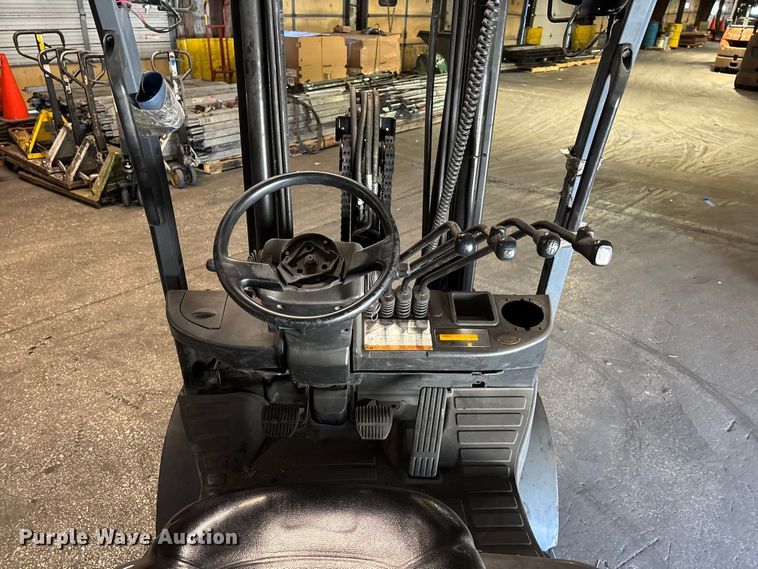 image for item FB5517 Toyota 8FGCU25 forklift