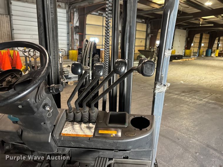 image for item FB5517 Toyota 8FGCU25 forklift