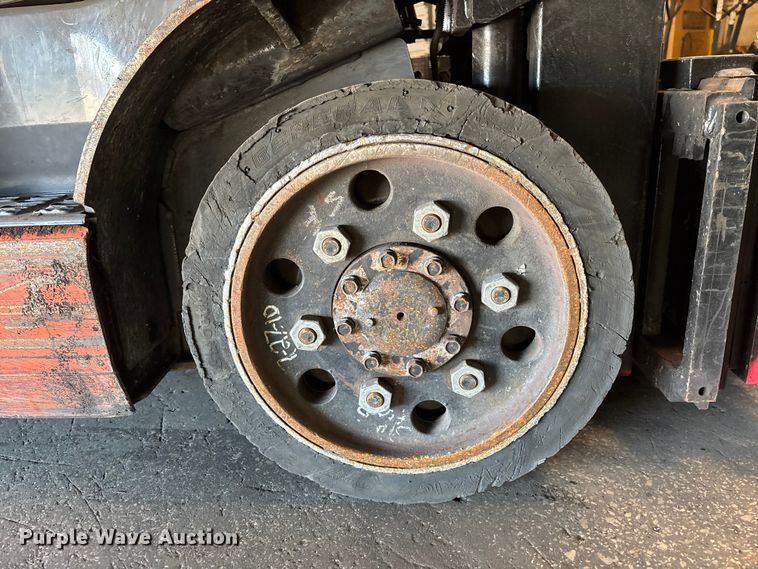 image for item FB5517 Toyota 8FGCU25 forklift