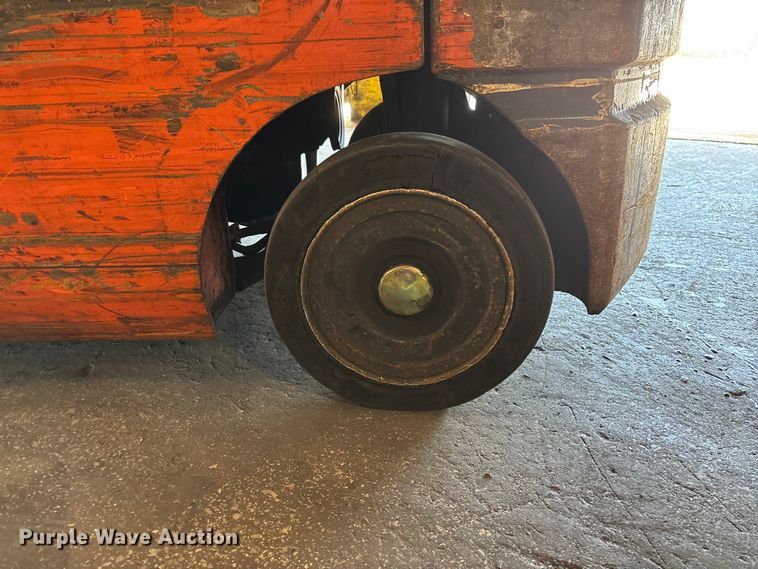 image for item FB5517 Toyota 8FGCU25 forklift