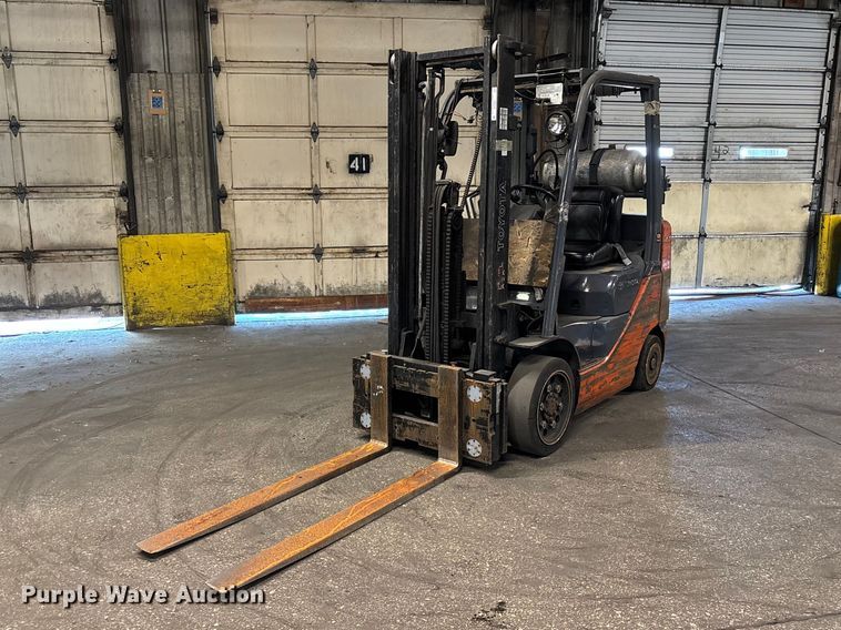 image for item FB5518 Toyota 8FGCU25 forklift