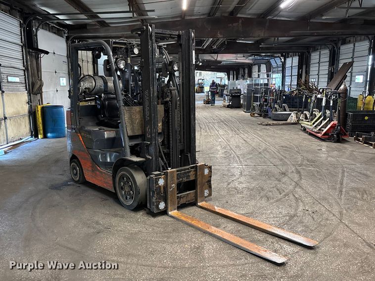image for item FB5518 Toyota 8FGCU25 forklift