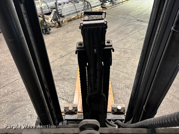 image for item FB5518 Toyota 8FGCU25 forklift