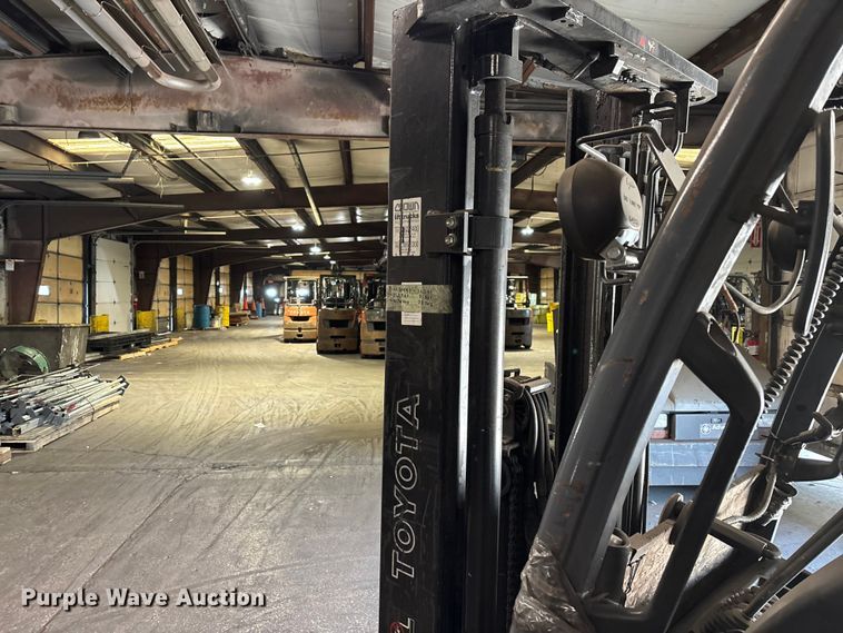 image for item FB5518 Toyota 8FGCU25 forklift