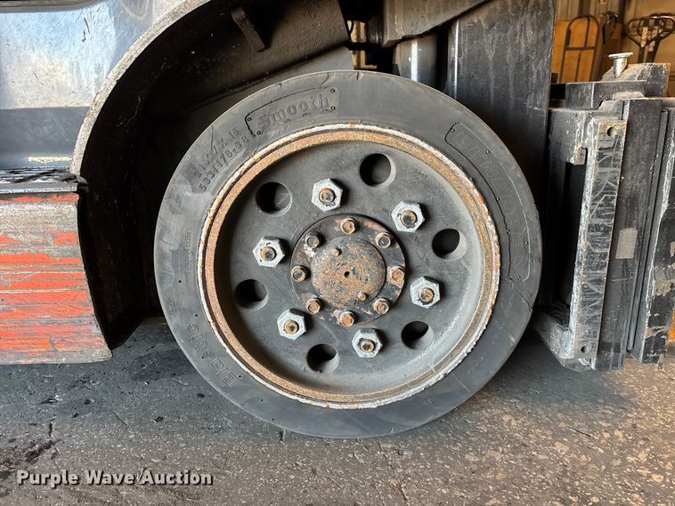 image for item FB5518 Toyota 8FGCU25 forklift