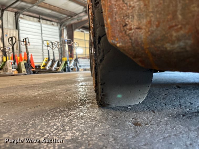 image for item FB5518 Toyota 8FGCU25 forklift