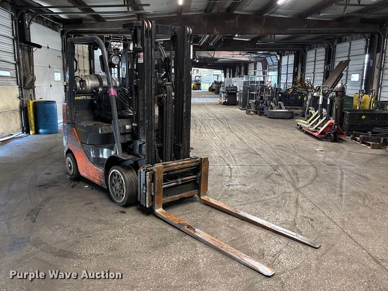 image for item FB5519 Toyota 8FGCU25 forklift