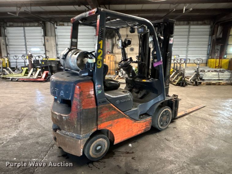 image for item FB5519 Toyota 8FGCU25 forklift