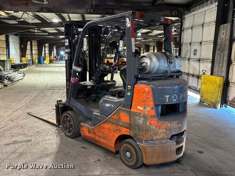 image for item FB5519 Toyota 8FGCU25 forklift