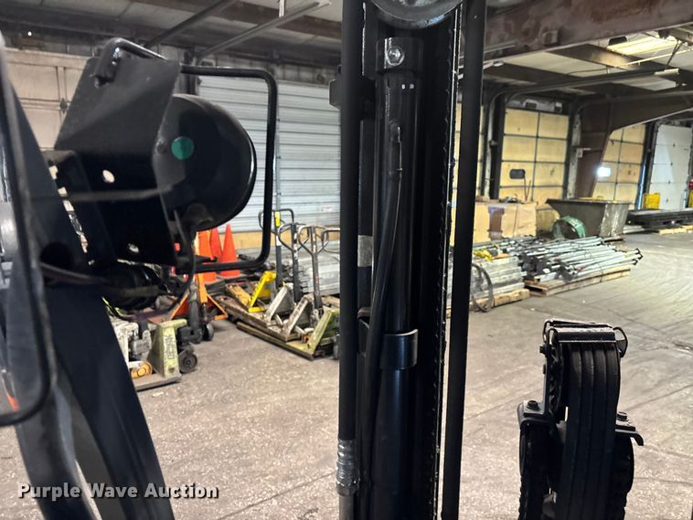 image for item FB5519 Toyota 8FGCU25 forklift