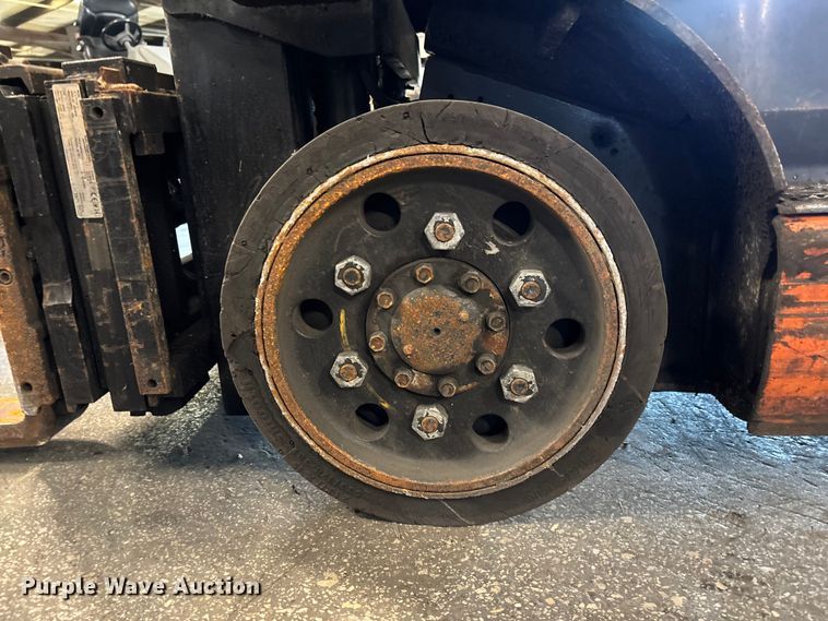 image for item FB5519 Toyota 8FGCU25 forklift