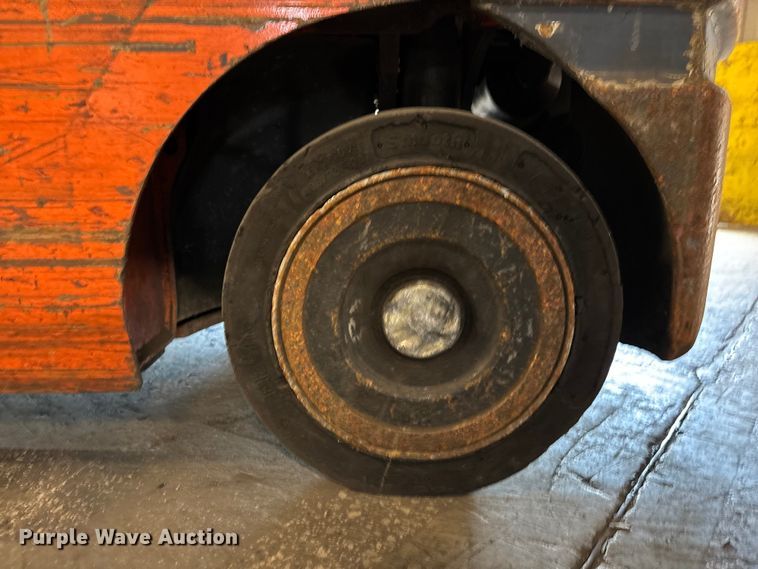 image for item FB5519 Toyota 8FGCU25 forklift