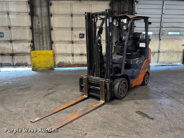 image for item FB5520 Toyota 8FGCU25 forklift