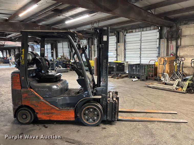 image for item FB5520 Toyota 8FGCU25 forklift