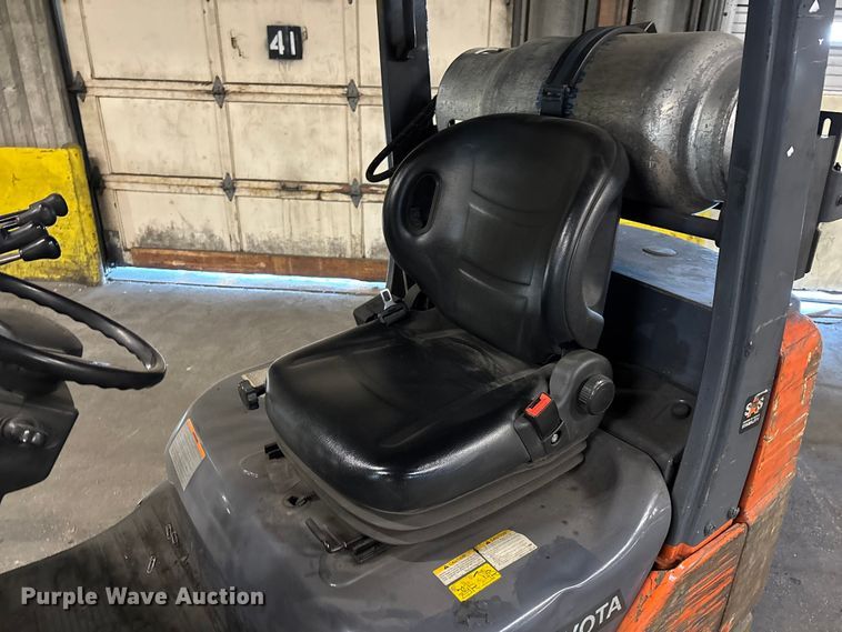 image for item FB5520 Toyota 8FGCU25 forklift