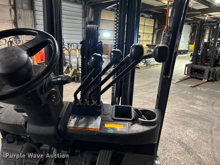 image for item FB5520 Toyota 8FGCU25 forklift