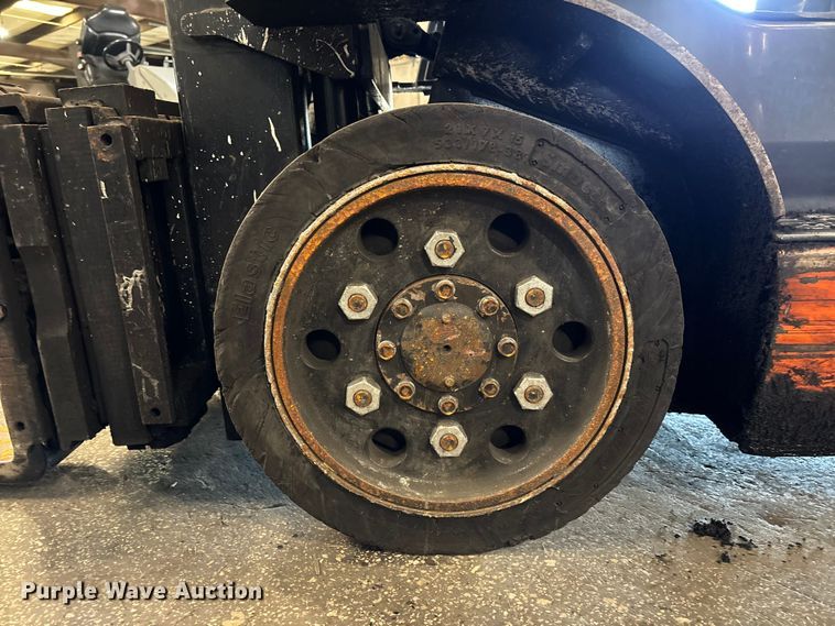 image for item FB5520 Toyota 8FGCU25 forklift