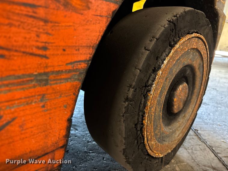 image for item FB5520 Toyota 8FGCU25 forklift