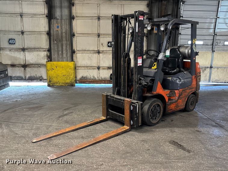 image for item FB5521 Toyota 7FGCU25 forklift
