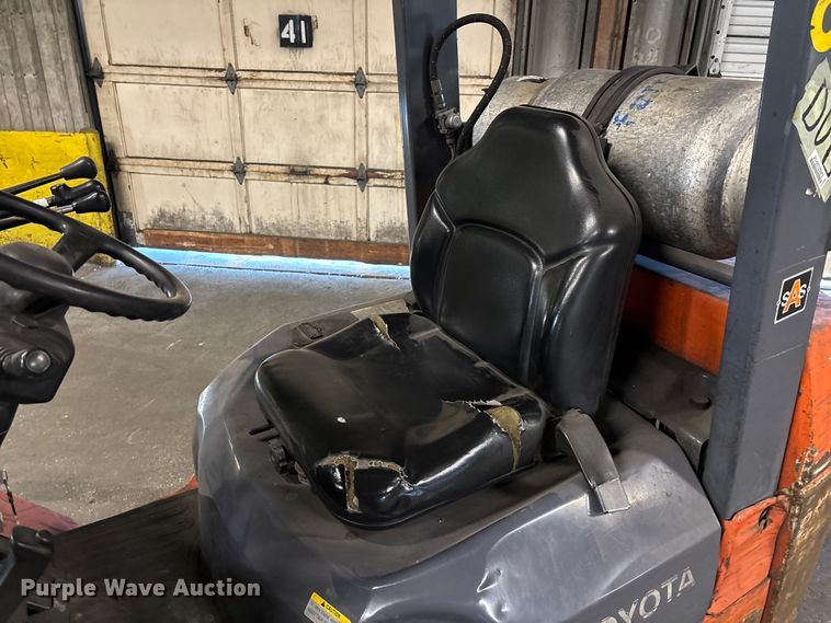 image for item FB5521 Toyota 7FGCU25 forklift