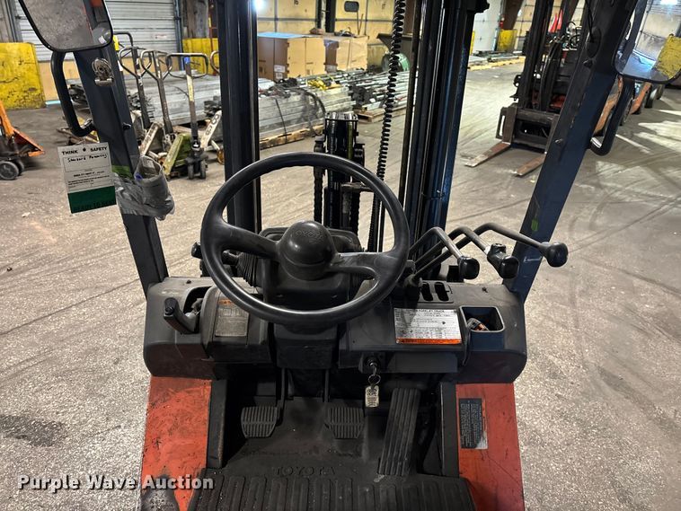 image for item FB5521 Toyota 7FGCU25 forklift