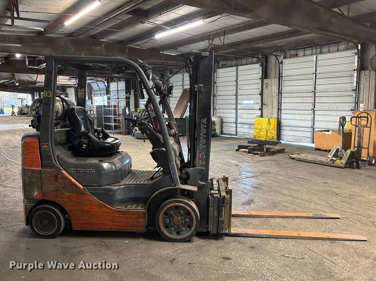 image for item FB5522 Toyota 8FGCU25 forklift