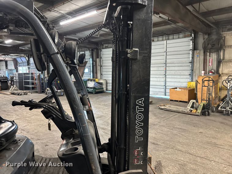 image for item FB5522 Toyota 8FGCU25 forklift