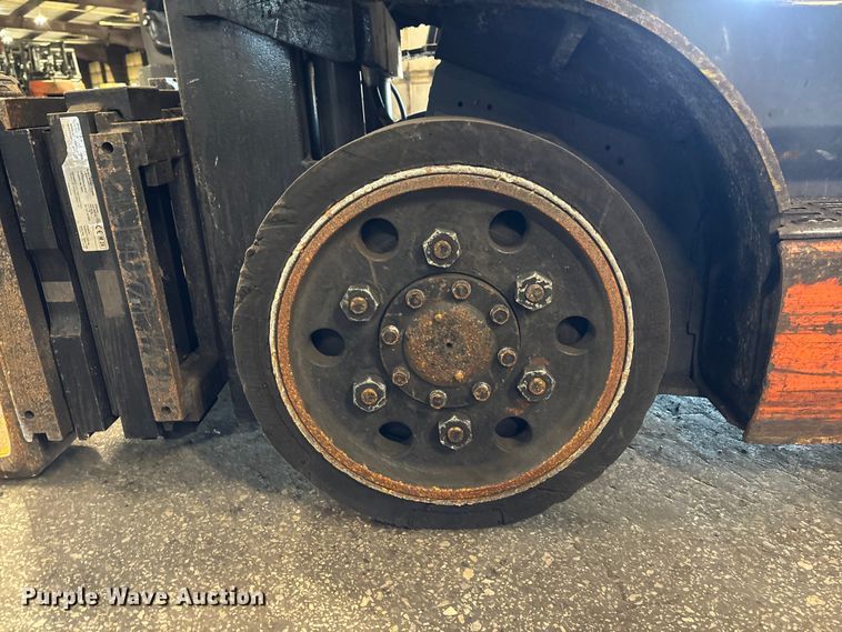 image for item FB5522 Toyota 8FGCU25 forklift