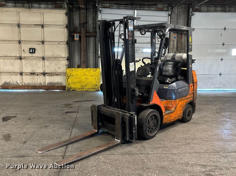image for item FB5523 Toyota 7FGCU25 forklift