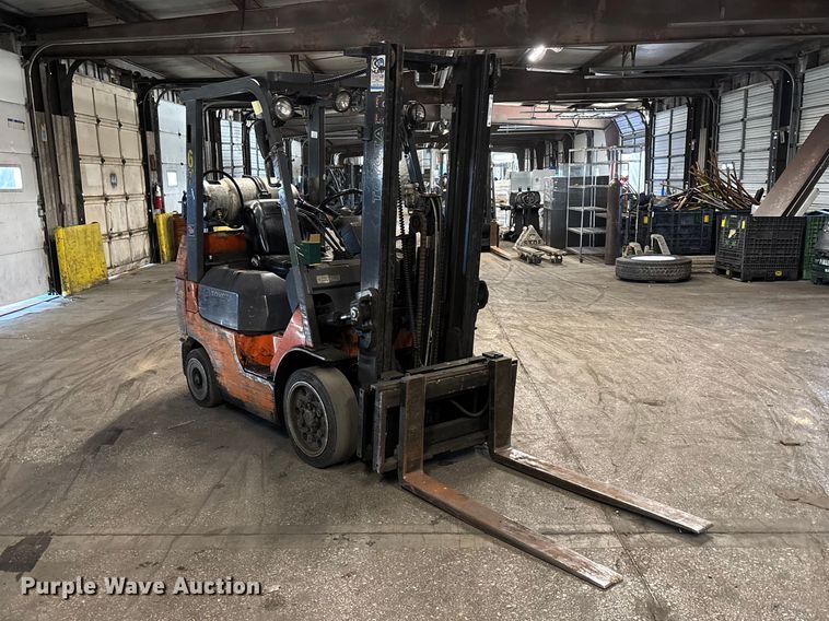 image for item FB5523 Toyota 7FGCU25 forklift