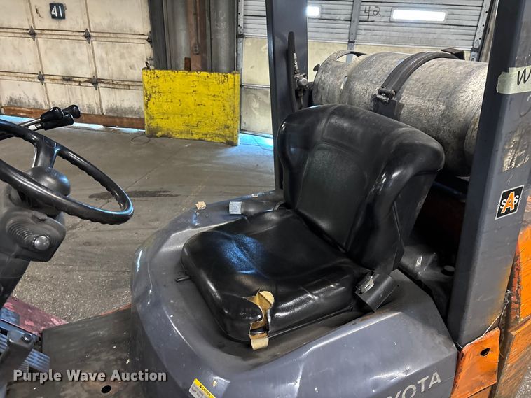 image for item FB5523 Toyota 7FGCU25 forklift