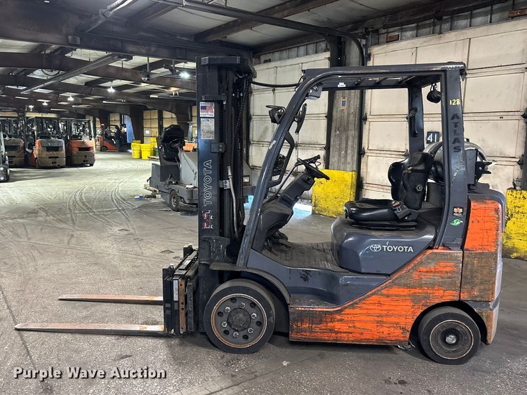 image for item FB5524 Toyota 8FGCU25 forklift