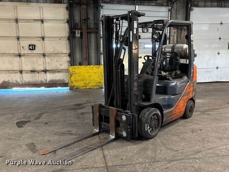 image for item FB5525 Toyota 8FGCU25 forklift