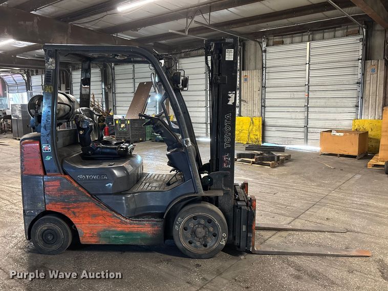 image for item FB5525 Toyota 8FGCU25 forklift