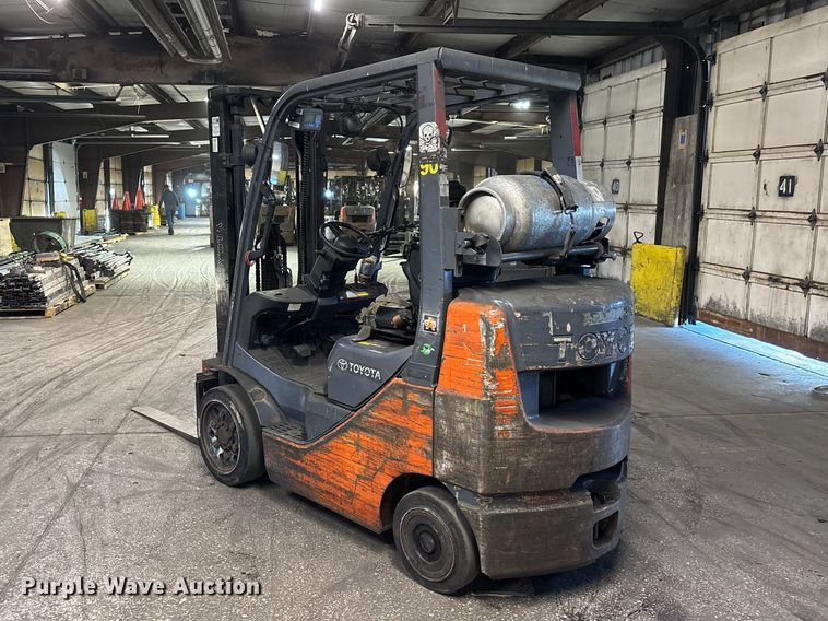 image for item FB5525 Toyota 8FGCU25 forklift
