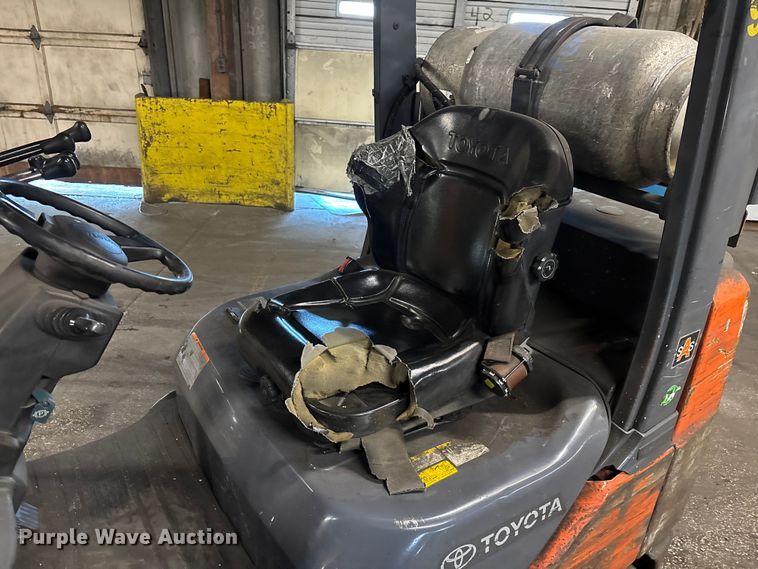 image for item FB5525 Toyota 8FGCU25 forklift