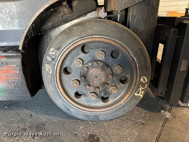 image for item FB5525 Toyota 8FGCU25 forklift