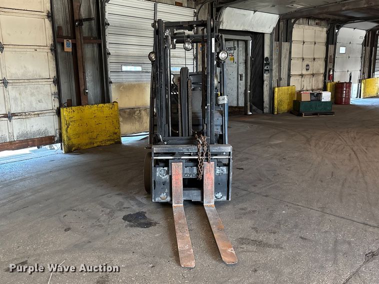 image for item FB5526 Toyota 8FGCU25 forklift