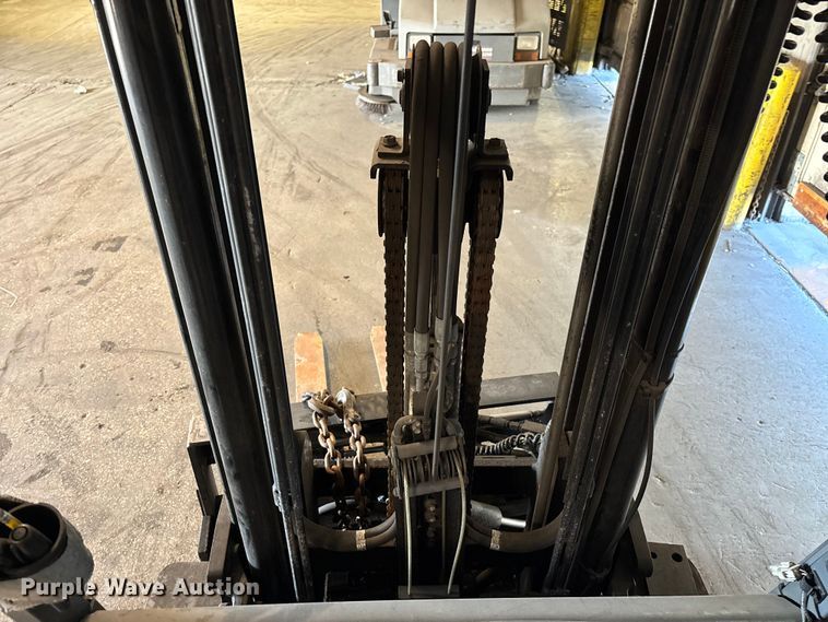 image for item FB5526 Toyota 8FGCU25 forklift