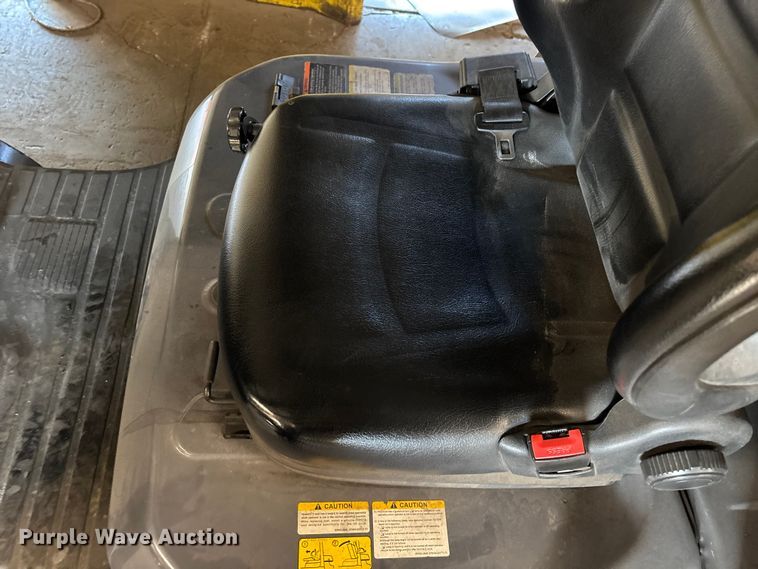 image for item FB5526 Toyota 8FGCU25 forklift