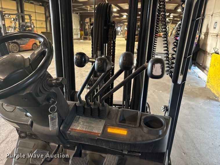 image for item FB5526 Toyota 8FGCU25 forklift