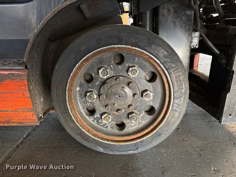 image for item FB5526 Toyota 8FGCU25 forklift