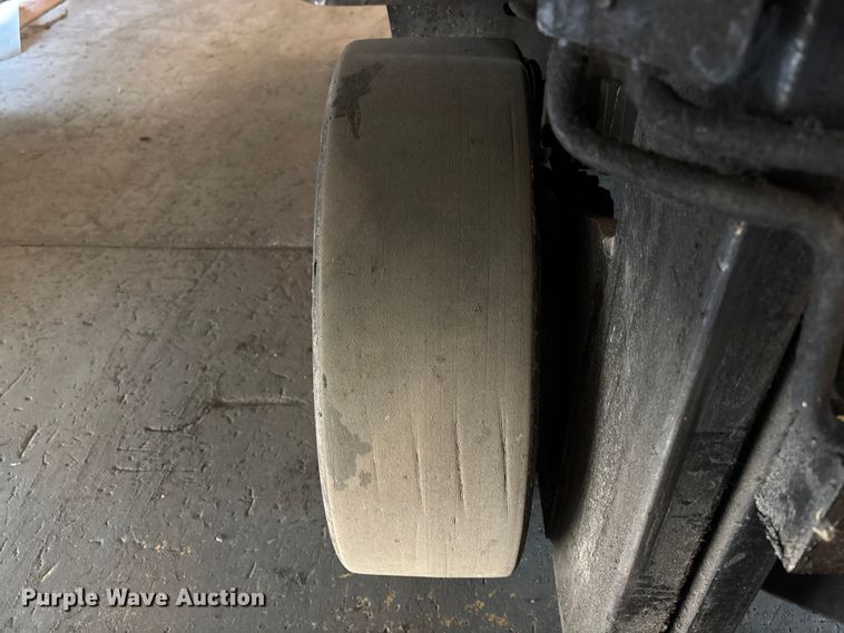 image for item FB5526 Toyota 8FGCU25 forklift