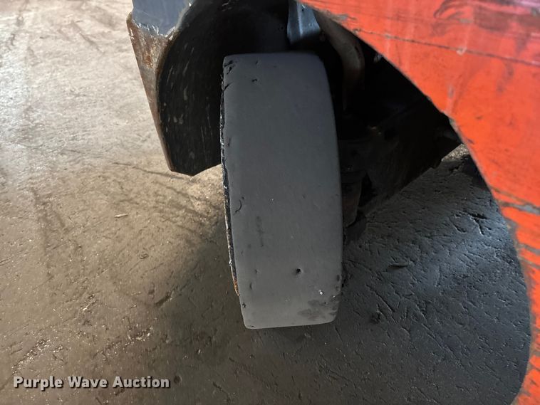 image for item FB5526 Toyota 8FGCU25 forklift